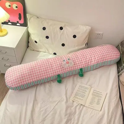 Image de Oreiller allongé 120 cm – Oreiller pour dormeurs sur le côté, rayé rose