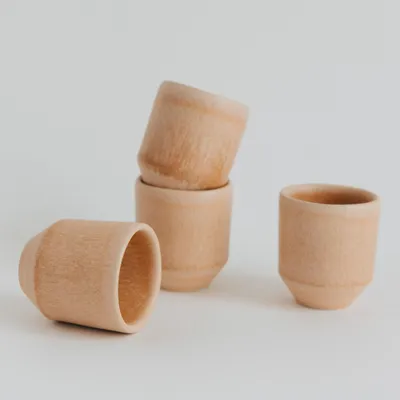 Produktbild von NAKOA Keramik Espresso Tassen 4er Set I Handgefertigte Steingut Espressobecher ohne Henkel I Tassen Set Espressotassen 70ml I Sunny Peach