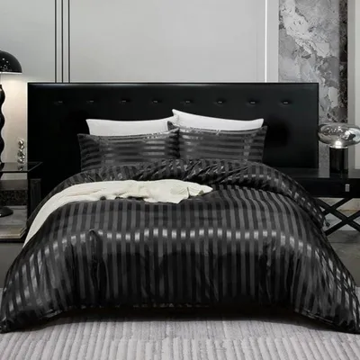 Obrázok produktu pre Sada posteľnej bielizne 200x220 cm, pruhovaná, čierna, saténová, obojstranná, 3-dielna, so zipsom, 2 vankúšové obliečky 80x80 cm