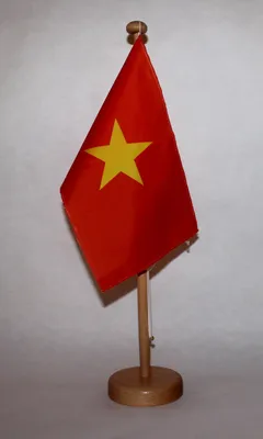 Produktbild von Tischflagge Vietnam 25x15 cm mit Holzständer