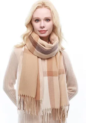 Immagine prodotto di Sciarpa da donna, invernale, a quadri, con frange, 197x69 cm, color cammello e beige, realizzata al 70% in poliestere e al 30% in viscosa