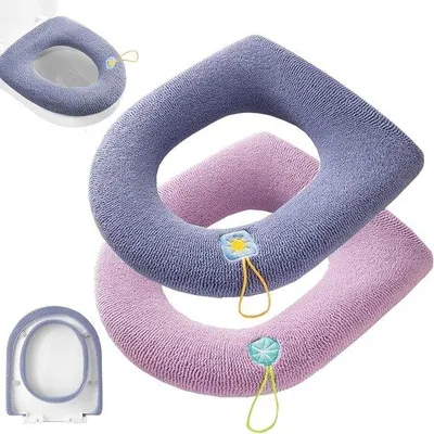 Productafbeelding van Unyqoos® Toiletzittingbeschermers, set van 2 – zachte, hygiënische toiletbrilhoezen in lila/roze met handgreep, wasbaar en elastisch, geschikt voor ovale toiletzittingen