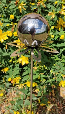 Produktbild von Blütenzauber Paris Rosenkugel 10 cm Edelstahl schwarz  poliert Gartenstecker Deko mit Stab 80 cm