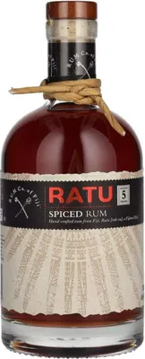 Produktbild von RATU 5 Years Old Spiced Rum 40.00 % 0,70 lt.
