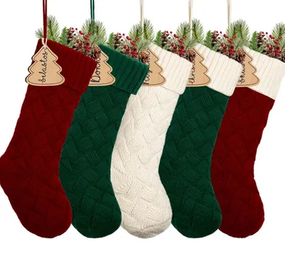 Immagine prodotto di Set di 5 calze natalizie con decorazioni, ideali per il camino e l'albero, perfette come decorazioni o sacchetti per i regali
