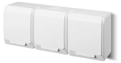 Imagen del producto de Toma de corriente ELEKTROPLAST HERMES 3PL, color blanco, grado de protección IP44, modelo 0326-02