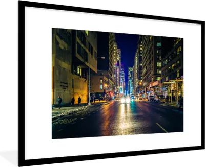Produktbild von MuchoWow® Gerahmtes Poster New York - Taxi - Nacht 90x60 cm - Poster mit Schwarzem Bilderrahmen Wandposter Rahmen Foto Bilder - Wanddekoration - Fotos