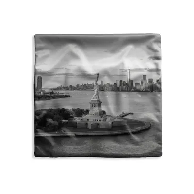 Obrázek produktu pro MuchoWow® Povlak na polštář - 45x45 - Socha Svobody a panorama New Yorku - černá a bílá - Dekorační povlak na polštář