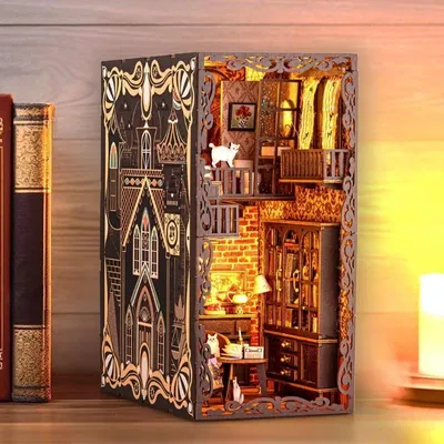 Produktbild von DIY Book Nook Geheimnis des Schloss - 3D-Puzzle - 293 Teile - Miniaturhaus - mit LED-Licht