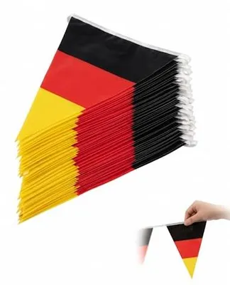 Produktbild von Zwei Wimpelketten mit deutscher Flagge, 20 Wimpel (20x30 cm), 10 Meter lang, wetterfester Kranz, geeignet für Fußball-Weltmeisterschafts-/Europameisterschaftspartys, Bar- und Gartendekorationen, zur Schaffung einer festlichen Atmosphäre.