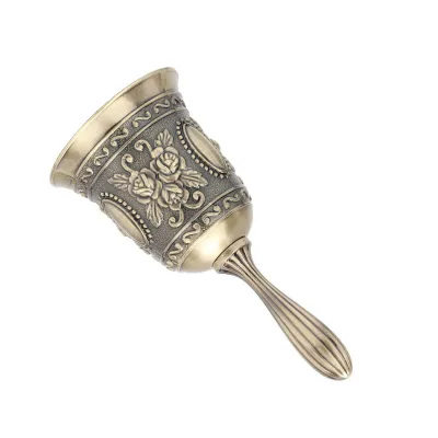 Imagen del producto de Campana de mano hecha de aleación de zinc con motivos de rosas, ideal para cenas, estancias en hoteles y como regalo navideño artesanal