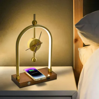 Produktbild von LED-Schreibtischlampe, geräuschlose Uhr mit kabellosem Ladegerät, moderne, verstellbare Beleuchtung für Schlafzimmer, Arbeitszimmer, EU-Stecker 100–240 V