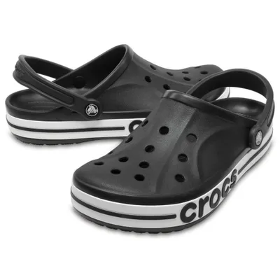 Produktbild von Crocs Bayaband Clogs schwarz aus leichtem, langlebigem Croslite™-Material mit Belüftungslöchern, massierender Laufsohle, fußformanpassend und gedämpft.
