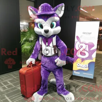 Productafbeelding van Mascottekarakter REDBROKOLY van een paarse civet gekleed met een culotte en aktetas