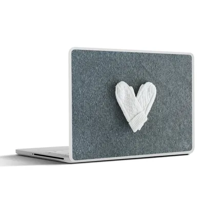 Produktbild von MuchoWow® Laptop Aufkleber Sticker Cover Winter - Handschuhe - Herz 30x22 cm - Laptop-Sticker