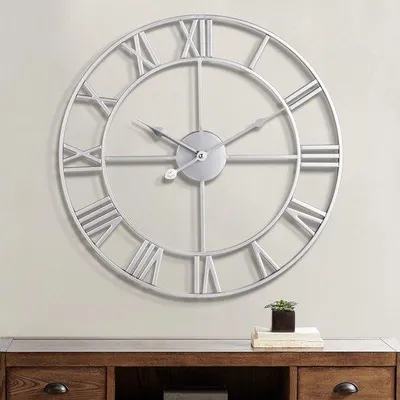 Image de Horloge murale ronde en métal avec chiffres romains, style vintage, au tic-tac discret, pour le salon, la cuisine, la chambre et le jardin, couleur argent, 47 cm