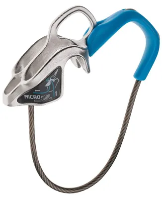Abseilgerät "Micro Jul" von Edelrid; aus Metall mit blauer Kunststoffkomponente und Drahtseil.