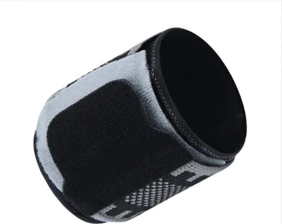 Produktbild von INF Sport Handgelenkbandage mit Doppelkompression - Flexibler Halt & Schmerzlinderung Schwarz