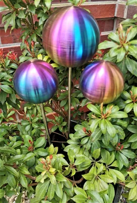 Produktbild von Rosenkugel 3er Set 15-10-10 cm Edelstahl rainbow matt gebürstet mit Stab 80 cm
