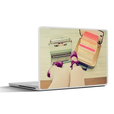 Produktbild von MuchoWow® Laptop Aufkleber Sticker Cover Schreibmaschine - Retro - Bücher - Pastell 25x18 cm - Laptop-Deko