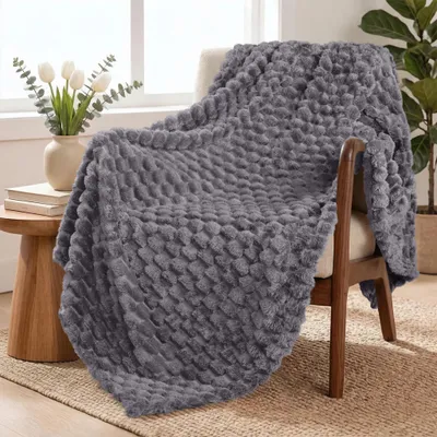 Produktbild von Weiche Decke 130 x 170 cm Dunkelgrau