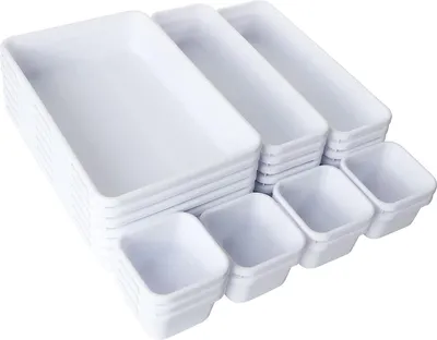 Produktbild von 24 Schubladenorganizer für Büro/Küche, 3 Größen, weißer Kunststoff.