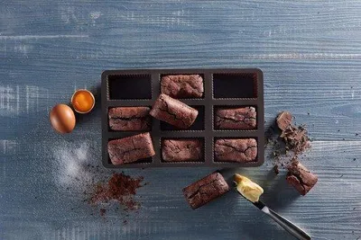 Immagine prodotto di Stampo da forno in silicone marrone per torte, monouso