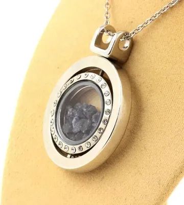 Produktbild von Halskette mit kugelförmigem Sanduhr-Anhänger aus Edelstahl & Floatglas, Rohsaphir, 36x47mm, Kette 40-90cm