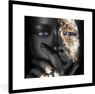Produktbild von MuchoWow® Gerahmtes Poster Frau - Gold - Schwarz - Make-up - Luxus 40x40 cm - Poster mit Schwarzem Bilderrahmen Wandposter Rahmen Foto Bilder - Poster - Plakat im Rahmen