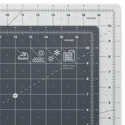 Image de Tapis de découpe Arteza, format A3 (12 x 18 pouces), épaisseur 3 mm, surface de découpe auto-cicatrisante