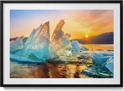 Produktbild von Eisstück bei Sonnenaufgang– Wandbild mit Rahmen – Gerahmtes Bild  – Wanddekoration – 100x70 cm –  Schwarz Rahmen