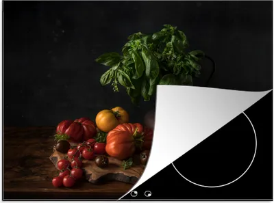 Produktbild von KitchenYeah© Herdabdeckplatte Stilleben - Tomaten - Basilikum - Gemälde - Gemüse - Schwarz , 59x51cm, Küche Deko, Glaskeramikkochfeld Herdabdeckung, Abdeckplatte fùr Kochfeld