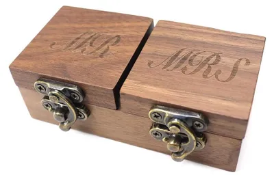 Immagine prodotto di Scatola in legno per anelli - Scatola per fede nuziale - Scatola per gioielli - Porta anelli - Contenitore - 10x5 cm, interno in velluto