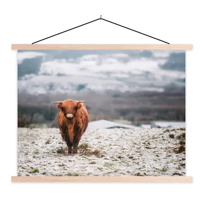 Produktbild von MuchoWow® Textilposter Schottischer Highlander - Schnee - Berg 60x45 cm mit holzfarbenen Rahmen - Bild