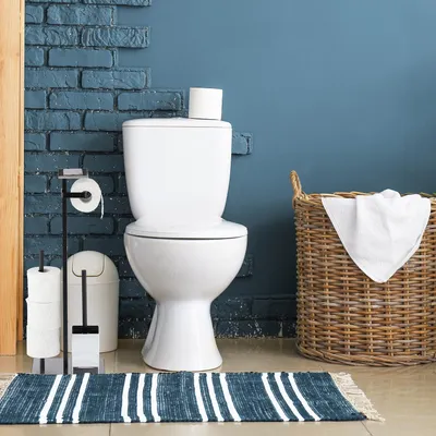 Produktbild von Toilettengarnitur mit Ablage in Mattschwarz