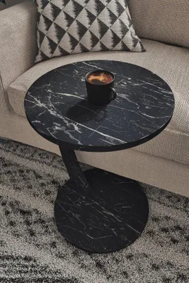 Immagine prodotto di Tavolino Nestly a forma di C effetto marmo nero, altezza 56 cm