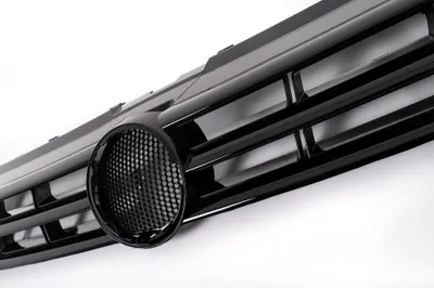 Zdjęcie produktu dla Centralna przednia osłona chłodnicy do VW Polo 6R 2009-2014 R-Line.