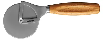 Produktbild von Boska Pizzaschneider Oslo+ / Non-stick BSF™ / Schneidet ohne Wackler/Sehr scharf/Stilvoll/Eichenholz & Edelstahl