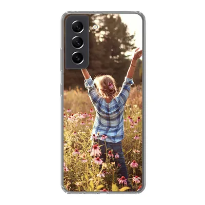 Produktbild von MuchoWow® Handyhülle Schutzhülle Hülle für Samsung Galaxy S21 FE Frau - Blumen - Frühling Silikon Softcase Handy Hülle - Mobiltelefonhülle