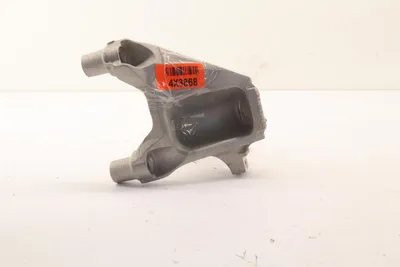 Obrázok produktu pre Originálny držiak motora Volkswagen, katalógové číslo 4E0199308BQ