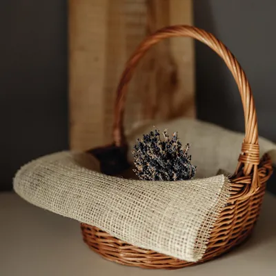 Immagine prodotto di Creative Deco Bianco Nastro Juta | 30cmx10m Rotolo | Tessuto Naturale | Rustico Decorativo in Stile Boho | Matrimonio, Regalo, Decorazione, Fai da Te