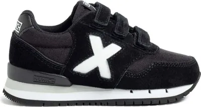 Image de Munich Sneakers 1695103 in Black color size 30
