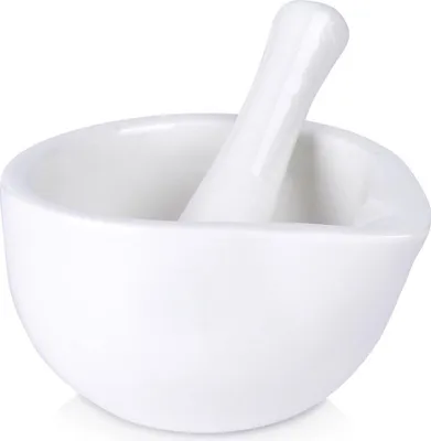 Produktbild von Porzellanmörser zum Zerkleinern von Gewürzen, Kräutern und Nüssen