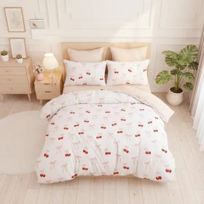 Obrázok produktu pre Sada posteľnej bielizne 200x220 cm, ružová a biela, s motívom čerešní a mašličkami, mikrovlákno, 3-dielna
