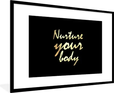 Produktbild von MuchoWow® Gerahmtes Poster Zitate - Gesund - Gold 90x60 cm - Poster mit Schwarzem Bilderrahmen Wandposter Rahmen Foto Bilder - Wanddekoration - Fotos