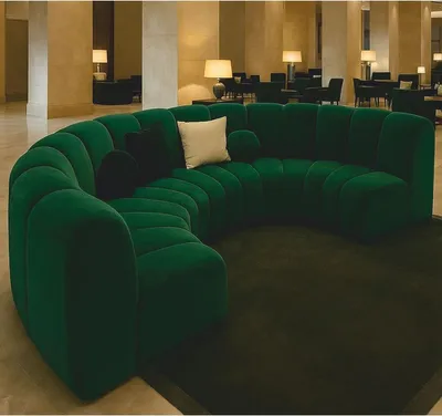 Produktbild von Casa Padrino Luxus Sofa Dunkelgrün 330 cm - Gebogenes Wohnzimmer Sofa - Luxus Möbel