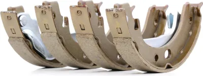Produktbild von DENCKERMANN B120180 Handbremsbeläge für TOYOTA COROLLA (ZZE12, NDE12, ZDE12) Handbremse