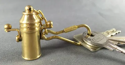 Produktbild von Schlüsselanhänger Kompaßsäule