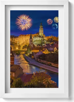 Produktbild von Feuerwerk Krumlov Tschechische Republik– Wandbild mit Rahmen – Gerahmtes Bild  – Wanddekoration – 20x30 cm – Weiß
