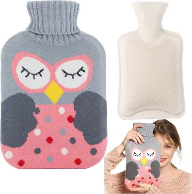 Immagine prodotto di Borsa dell'acqua calda Unyqoos® da 2 litri (20x34 cm) – in gomma naturale, con rivestimento in maglia a collo alto lavabile e removibile, motivo gufi rosa, per alleviare il dolore